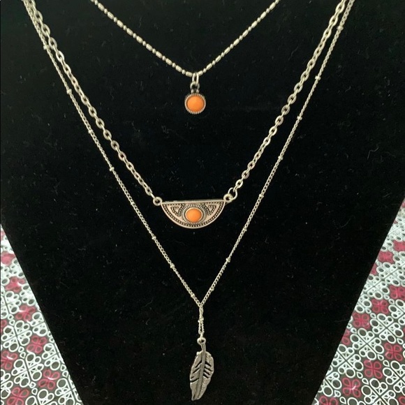 Necklace and matching Earrings - Picture 1 of 2